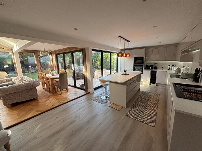 4 Bedroom Detached House For Sale In Somerset Drive, Glenfield, Leics, LE3