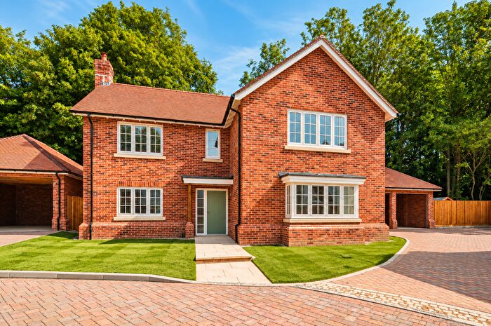 4 Bedroom Detached House For Sale In Badgers Close, The Hill, Ashford, TN27