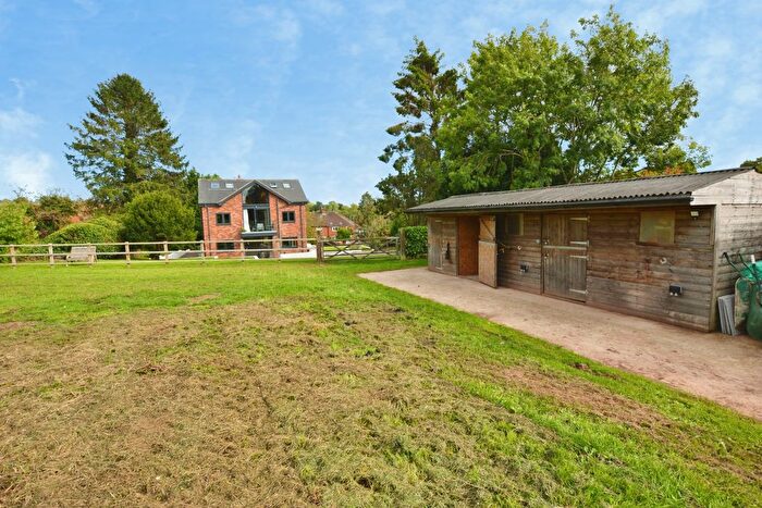 5 Bedroom Detached House For Sale In Chapel Lane, Epperstone, Nottingham, NG14