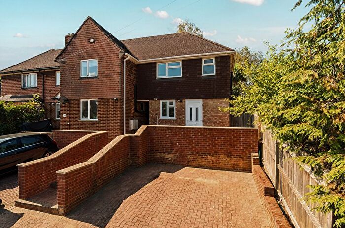 2 Bedroom End Of Terrace House For Sale In Guildford, Surrey, GU2