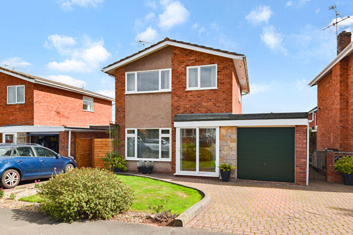 3 Bedroom Detached House For Sale In Spicer Close, Cullompton, EX15