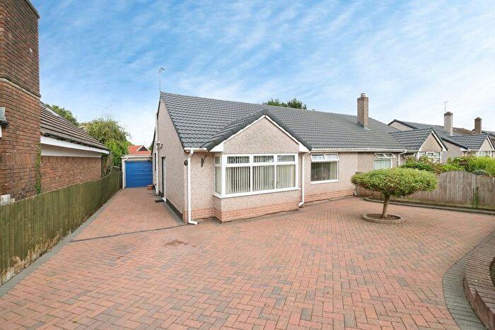 3 Bedroom Bungalow For Sale In Cefn Court, Rogerstone, Newport, NP10