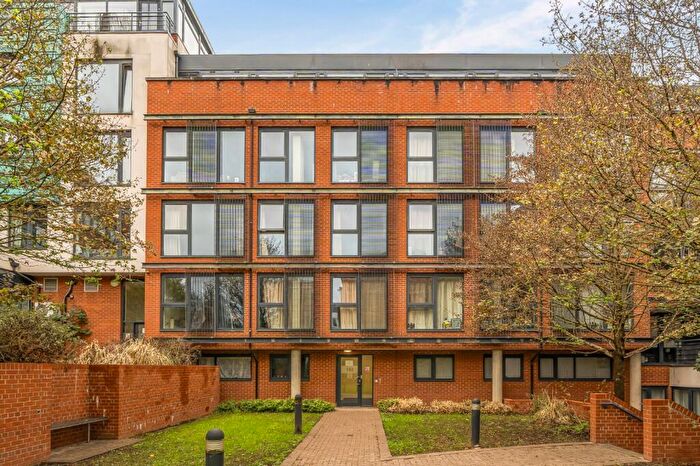 2 Bedroom Flat For Sale In Cheapside, Deritend, Birmingham, West Midlands, B12