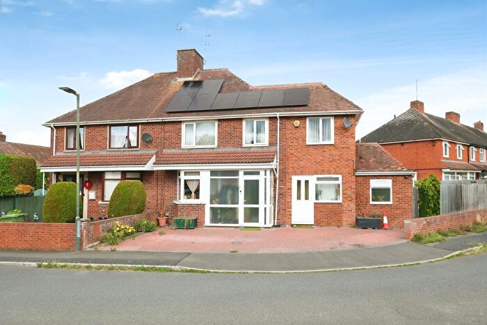 4 Bedroom Semi-Detached House For Sale In Belmont Road, Hereford, HR2