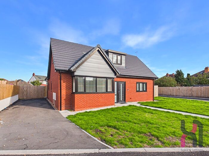 3 Bedroom Detached House To Rent In Holly Close, Southport, PR8