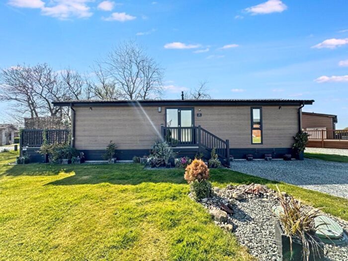 2 Bedroom Park Home For Sale In Waterfront Lodges, Nateby, Lancashire, | Pathfinder Tuscany: Ft X Ft Luxury Home | No Onward Chain | Bedrooms, PR3