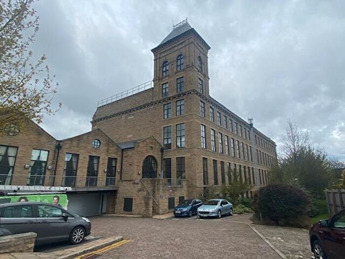 2 Bedroom Flat To Rent In Whitfield Mill, Meadow Road, Apperley Bridge, Bradford, BD10