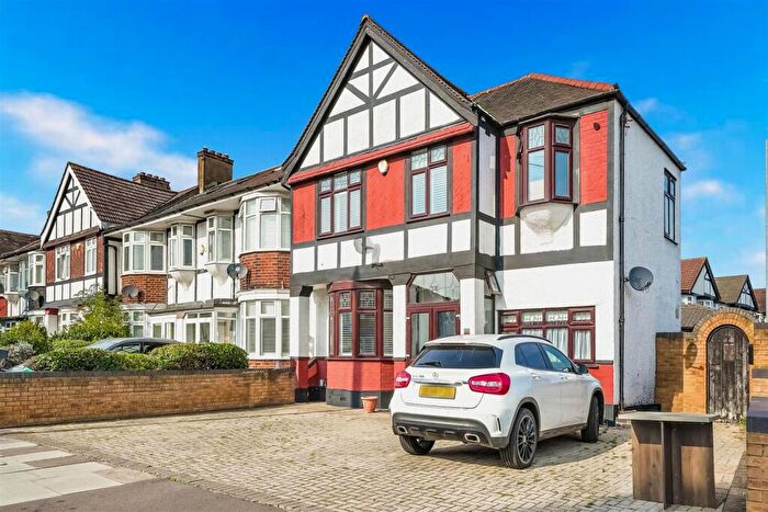 5 Bedroom House For Sale In Fullwell Avenue, Ilford, IG6