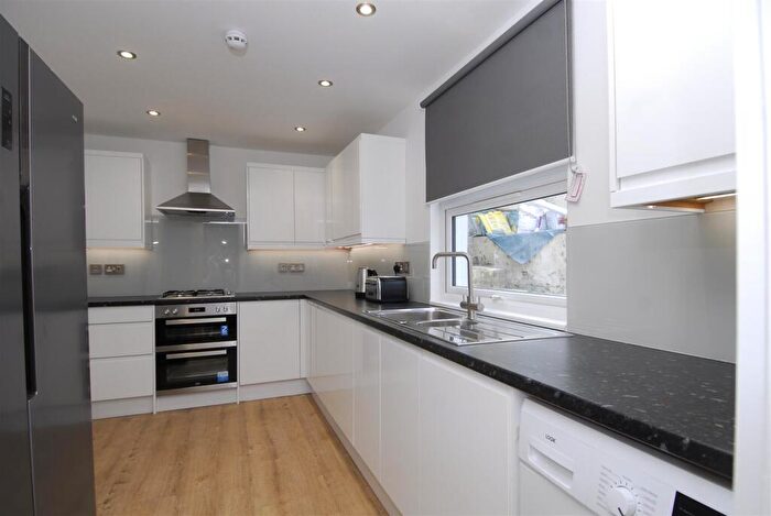 4 Bedroom House To Rent In Bayswater Road, Plymouth, PL1