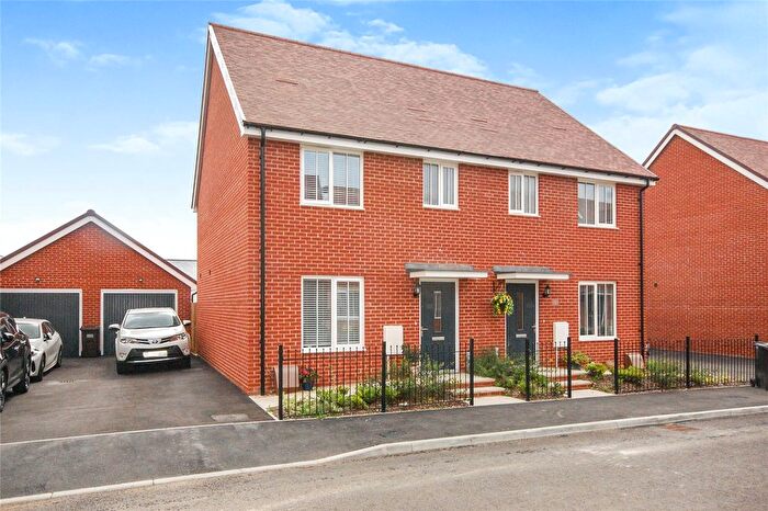 3 Bedroom Semi-Detached House To Rent In Trefoil Way, Uckfield, TN22