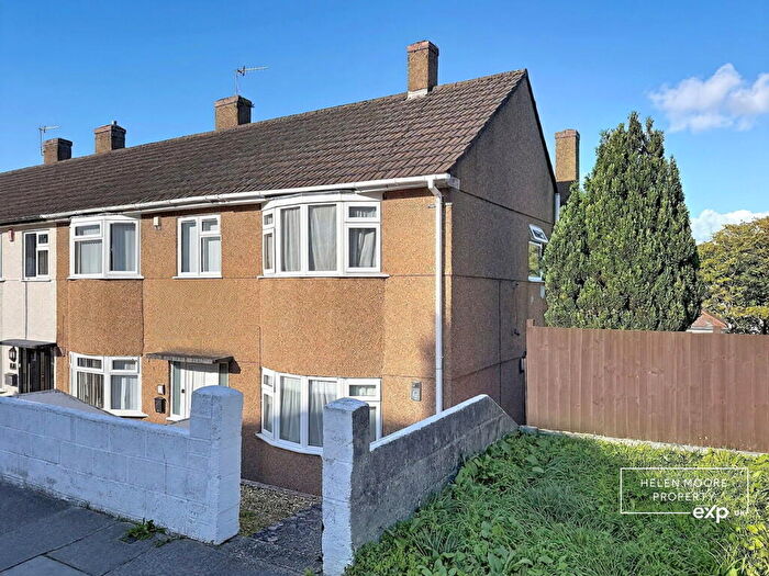 2 Bedroom End Of Terrace House For Sale In Sefton Avenue, Lipson, Plymouth, PL4