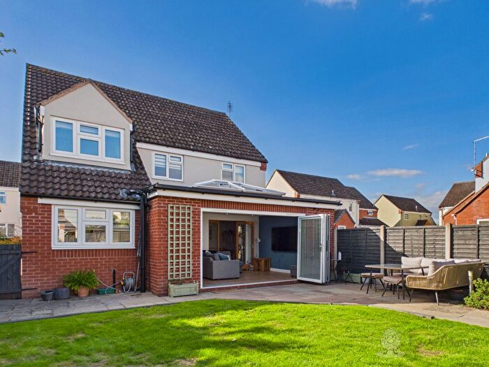 4 Bedroom Detached House For Sale In The Grove Bomere Heath, Bomere Heath, Shrewsbury, Shropshire, SY4