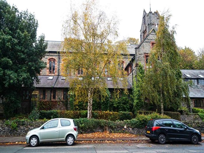 1 Bedroom Apartment For Sale In Garth Road, Bangor, LL57
