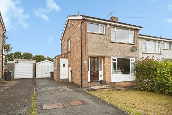 3 Bedroom Semi-Detached House For Sale In North View, Wilsden, Bradford, BD15