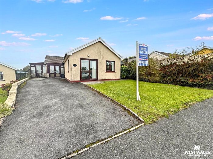 3 Bedroom Detached Bungalow For Sale In Kerrs Way, Kilgetty, SA68