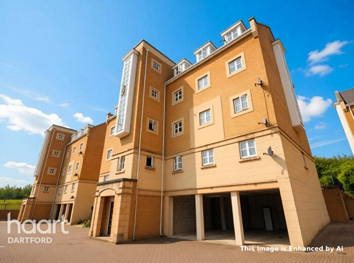 2 Bedroom Apartment To Rent In Sandpiper Close, Greenhithe, DA9