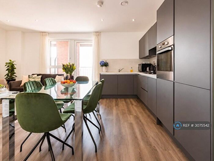 3 Bedroom Flat To Rent In Green St, London, E13
