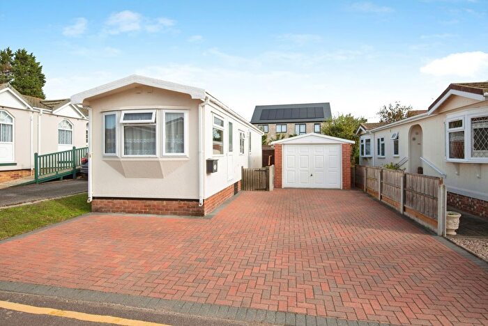 2 Bedroom Property For Sale In Long Close, Station Road, Lower Stondon, Henlow, SG16