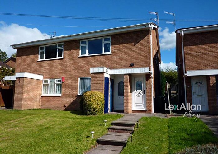 1 Bedroom Flat To Rent In Sandals Rise, Halesowen, B62