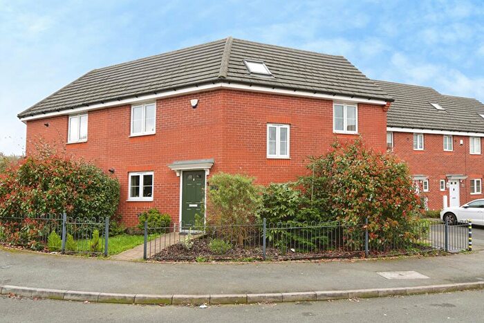 3 Bedroom Semi-Detached House For Sale In Old College Avenue, Oldbury, B68