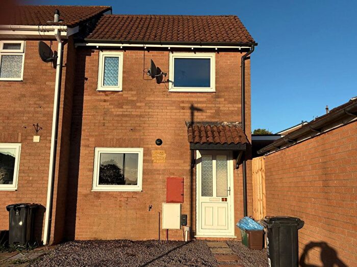 1 Bedroom Maisonette To Rent In Waltwood Park Drive, Llanmartin, NP18