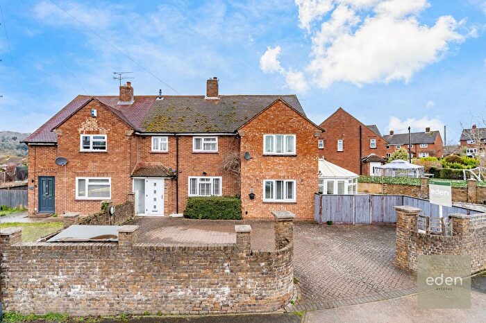 5 Bedroom Semi-Detached House For Sale In Meadow Crescent, Upper Halling, ME2