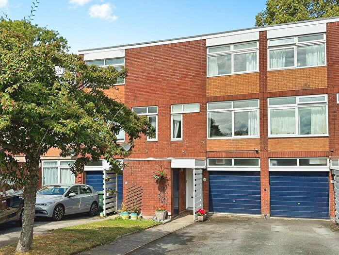 4 Bedroom Terraced House For Sale In Abbots Way, Finchfield, Wolverhampton, WV3