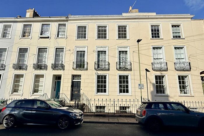 1 Bedroom Flat For Sale In Montpellier Villas, Cheltenham, GL50