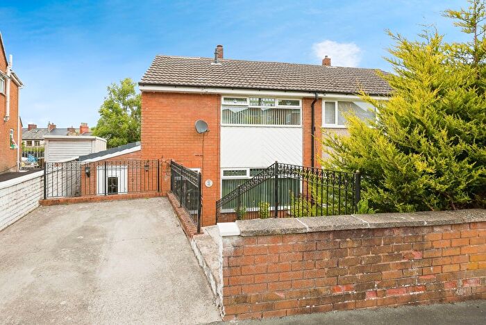 3 Bedroom Semi-Detached House For Sale In Bryn Drive, Coedpoeth, Wrexham, LL11