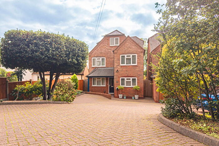 4 Bedroom Detached House For Sale In Birchfield Road, Redditch, B97