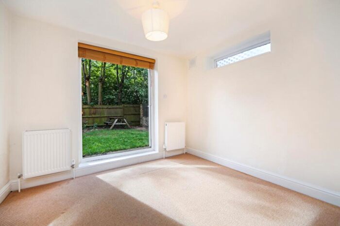 2 Bedroom Apartment To Rent In Monnery Road Islington, N19