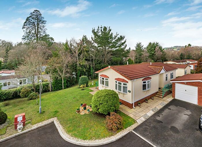 2 Bedroom Mobile/park Home For Sale In Woodlands Walk, New Park, Bovey Tracey, TQ13