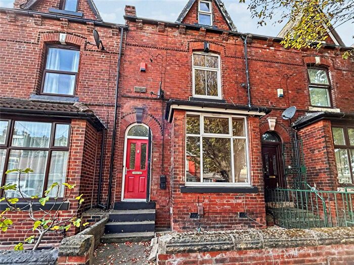 3 Bedroom Terraced House For Sale In Victoria Avenue, Leeds, West Yorkshire, LS9