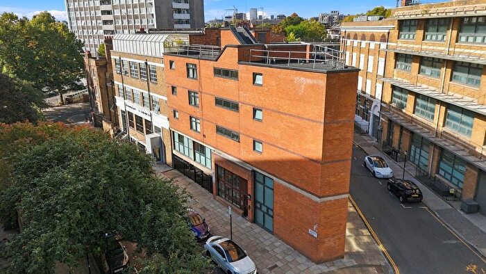 Studio To Rent In Meredith Street, London, EC1R