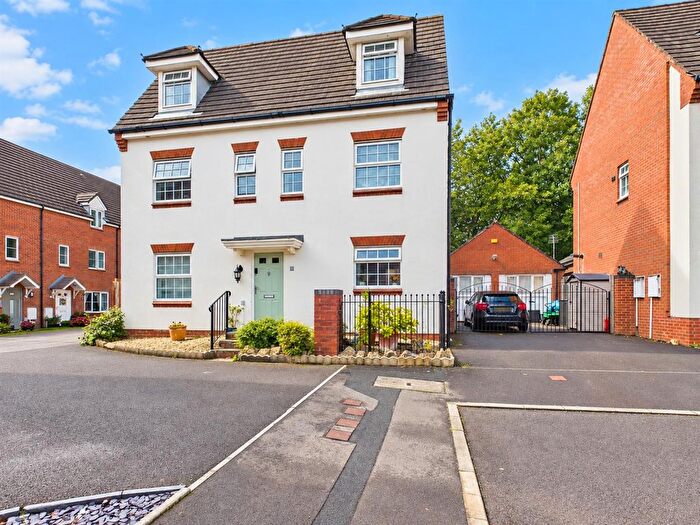 6 Bedroom Detached House For Sale In Bryn Dryslwyn, Bridgend, CF31