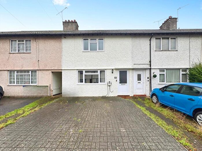 3 Bedroom Terraced House For Sale In Fowler Road, Farnborough, Hampshire, GU14