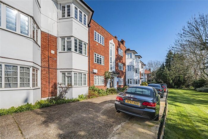 2 Bedroom Flat For Sale In Great West Road, Osterley, TW5
