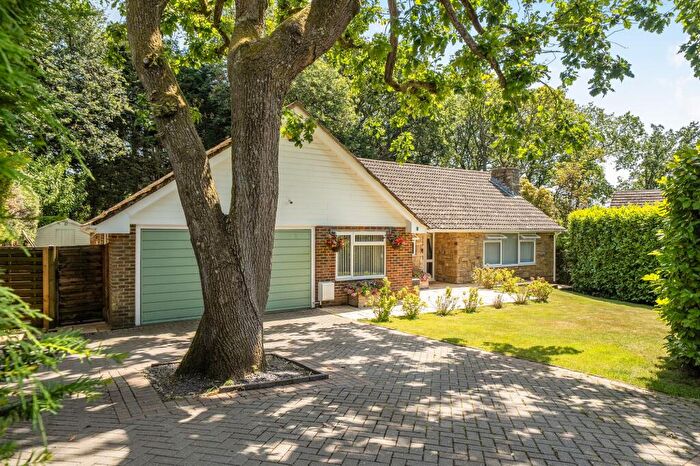 3 Bedroom Detached Bungalow For Sale In Birch Grove, Kingswood, KT20
