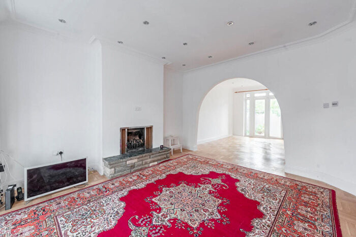 4 Bedroom Semi-Detached House To Rent In Rusland Park Road, Harrow, HA1