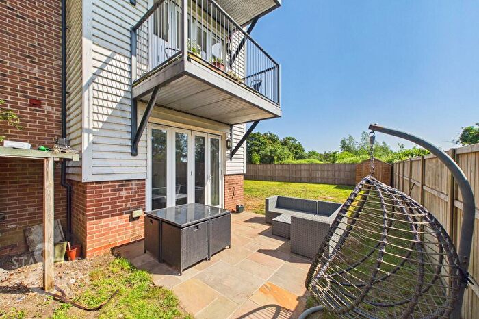 2 Bedroom Flat For Sale In Waterside Drive, Ditchingham, Bungay, NR35