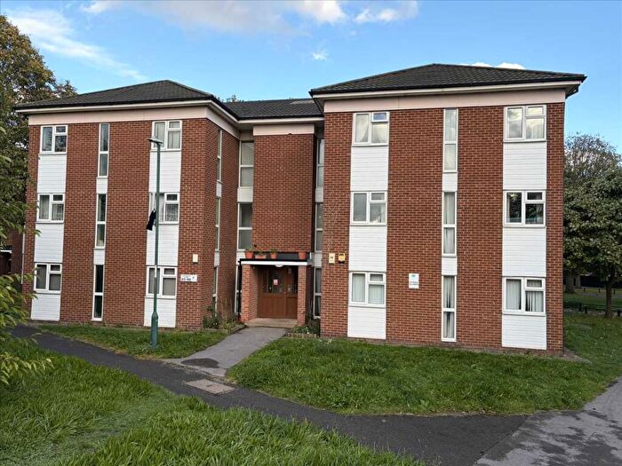 1 Bedroom Flat To Rent In Lanthwaite Close, Clifton, Nottingham, NG11