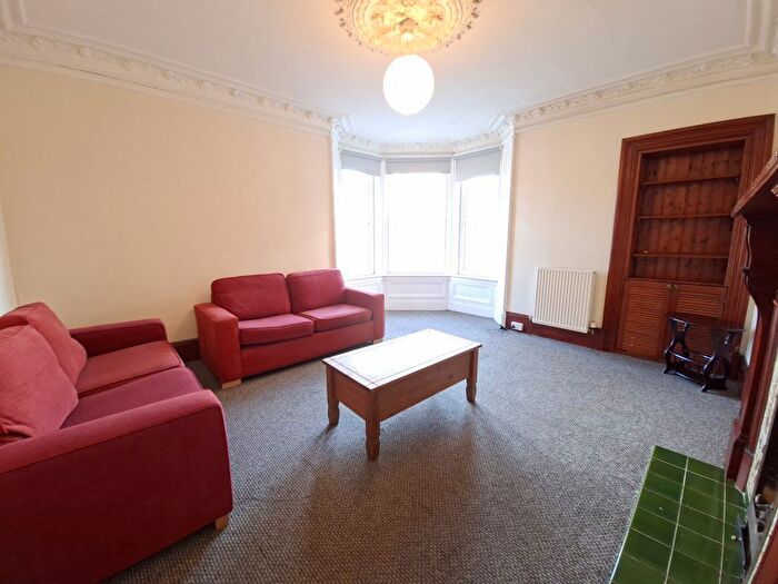 2 Bedroom Flat To Rent In Ogilvie Street, Dundee, DD4