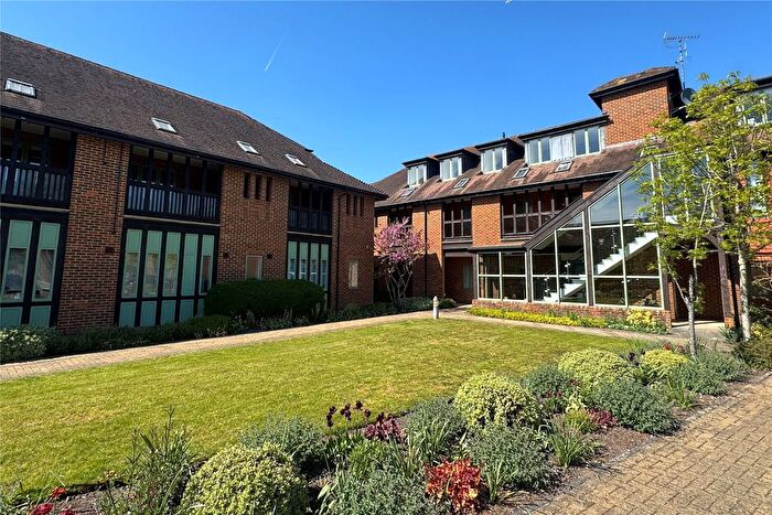 2 Bedroom Property For Sale In Woking, Surrey, GU22