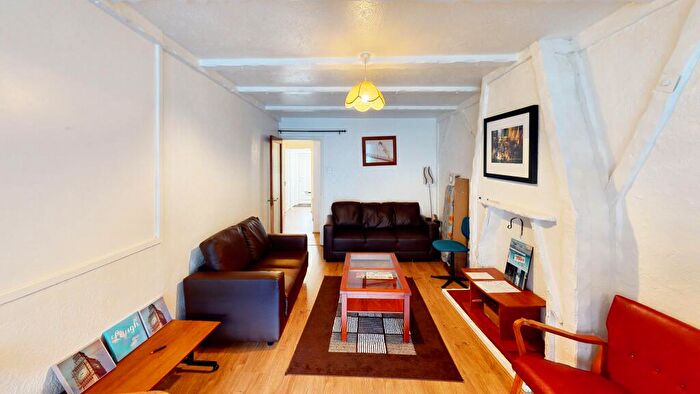4 Bedroom House To Rent In Frederick Road, Selly Oak, West Midlands, B29