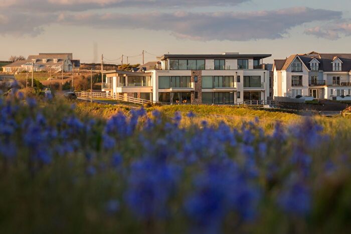 2 Bedroom Flat For Sale In Perrantide, Upton, Bude, Cornwall, EX23
