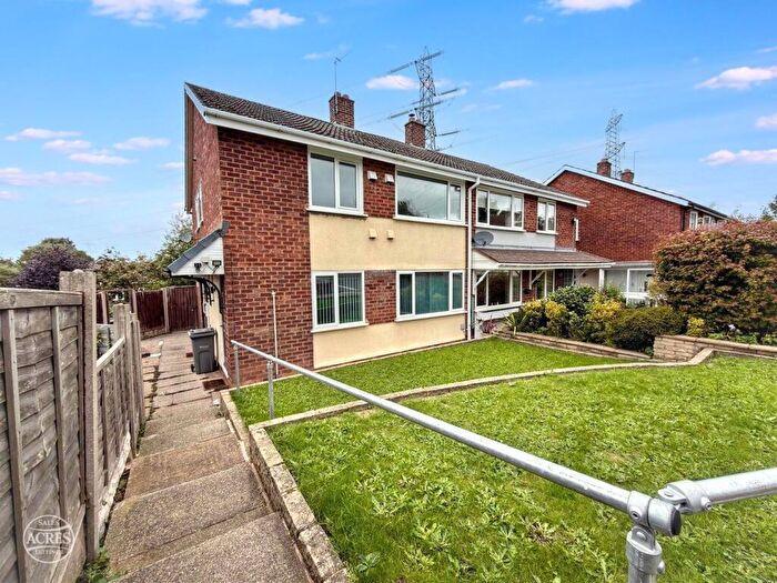 2 Bedroom Maisonette For Sale In Lochranza Croft, Great Barr, Birmingham, B43