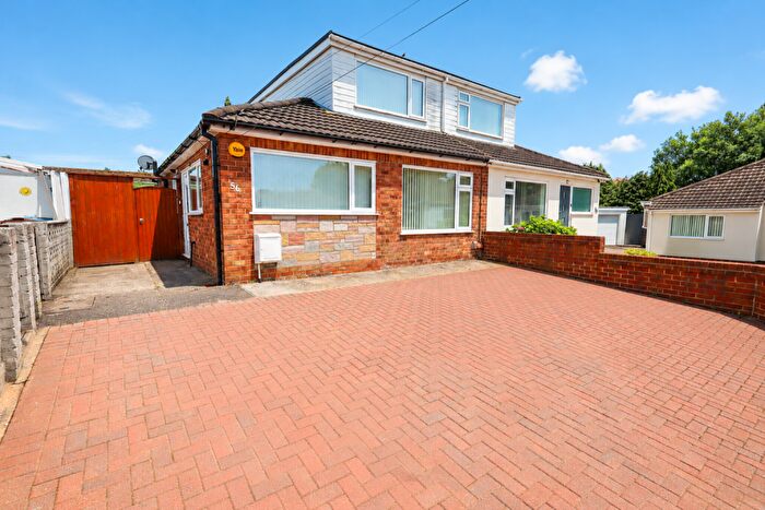 3 Bedroom Bungalow For Sale In Rydal Avenue, Freckleton, Preston, PR4