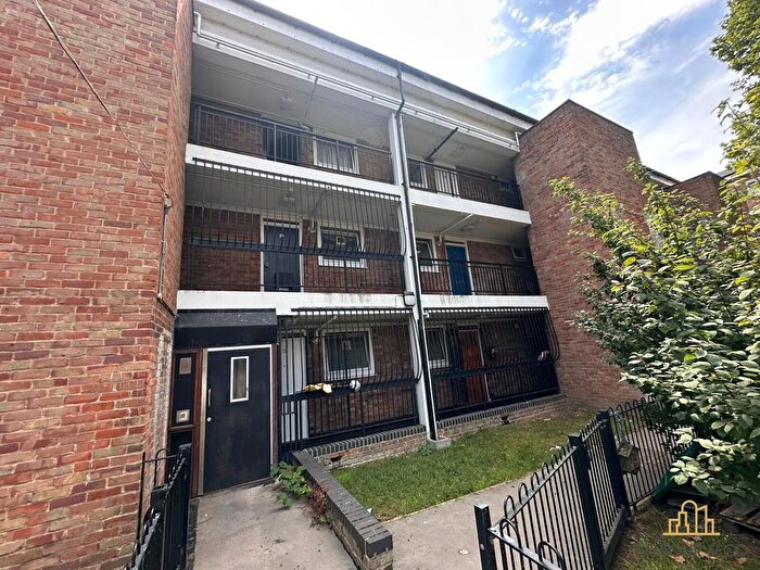 1 Bedroom Flat For Sale In Bow Common Lane, London, E3