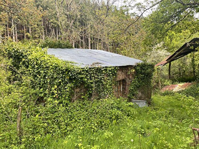 Land For Sale In Lot : Keepers Cottage & Land At Bolsters Wood, Exeter, EX4