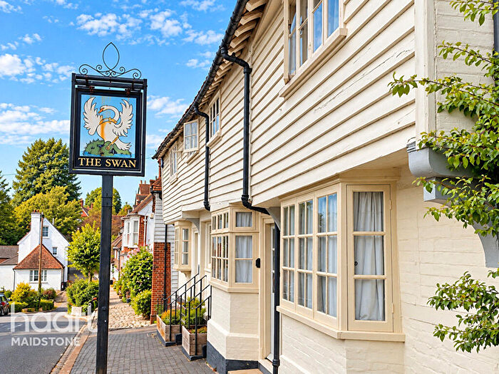 5 Bedroom Character Property For Sale In Broad Street, Maidstone, ME17